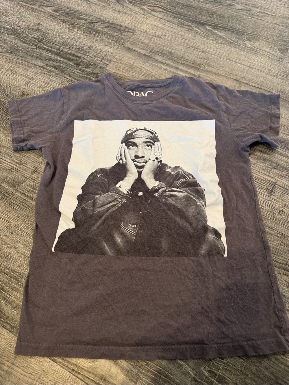 KidsGraphic Crewneck T-Shirt in Charcoal with 2pac